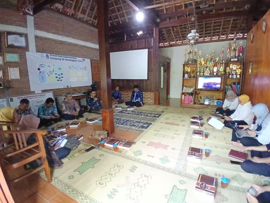 Rumah Data Ku Kampung KB Sendangsari Menerima Kunjungan Monev 